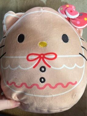Squishmallows Cream Hello Kitty Plush with Pink Bow and Yellow Nose